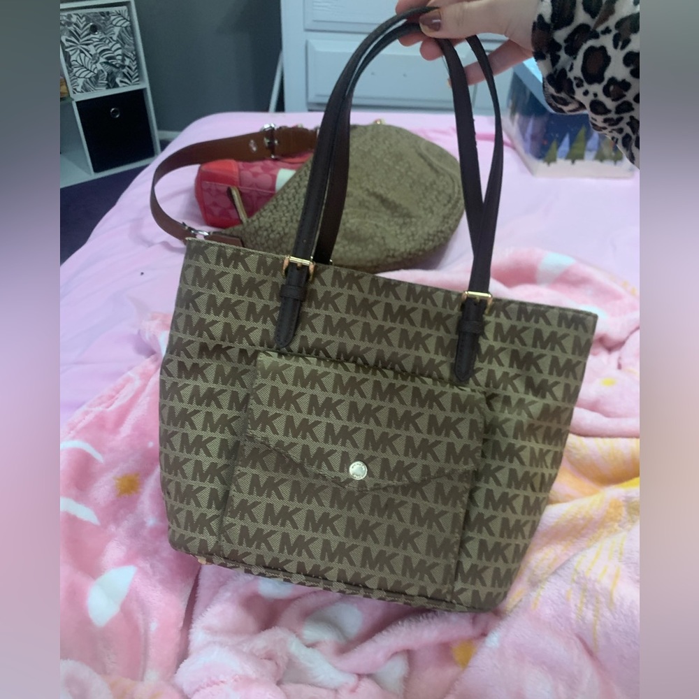Michael kors purse